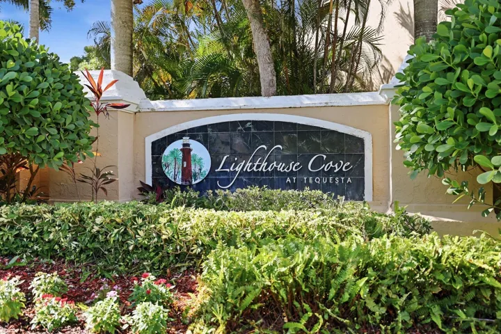 Centrally located in the heart of Tequesta!