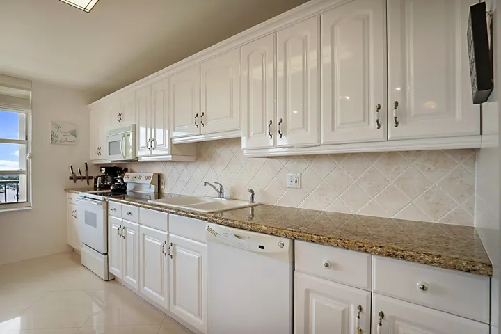 16_4280_Galt_Ocean_Drive_15_E16_mls