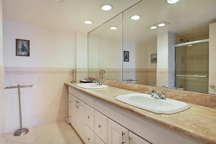 28_4280_Galt_Ocean_Drive_15_E28_mls