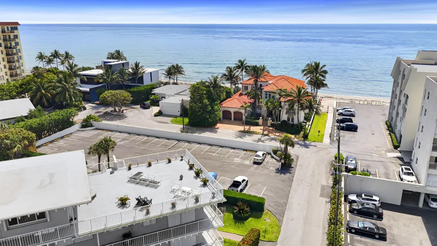 Here is the Private Deeded Beach Access