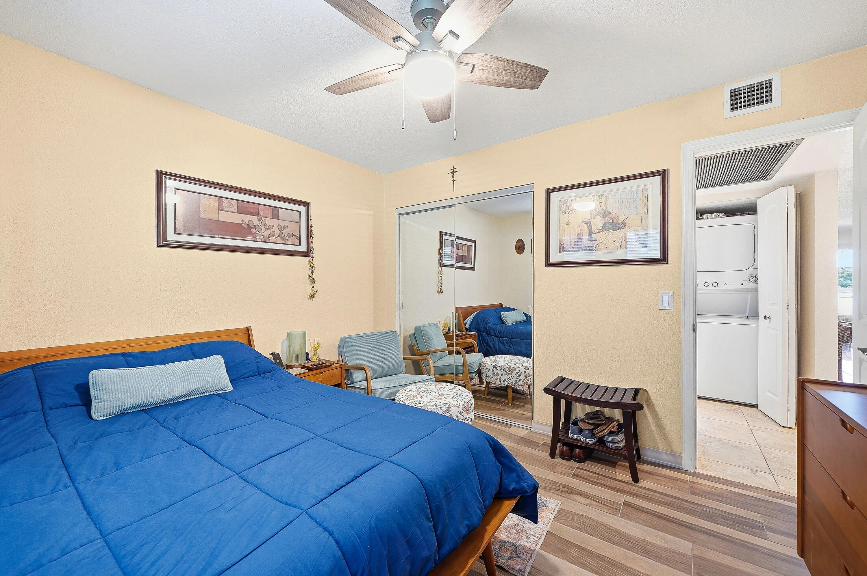 Guest bedroom