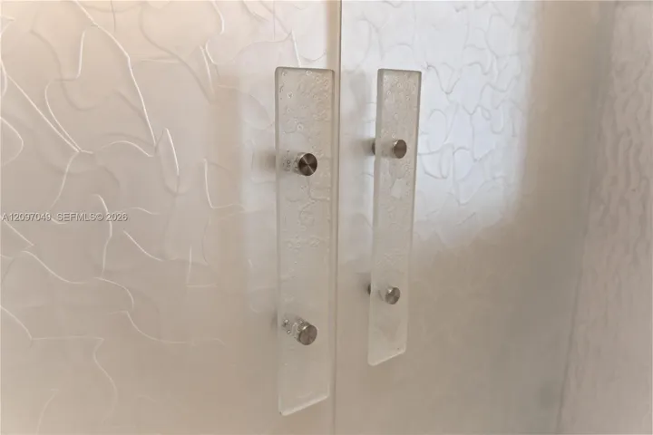LALIQUE DOORS
