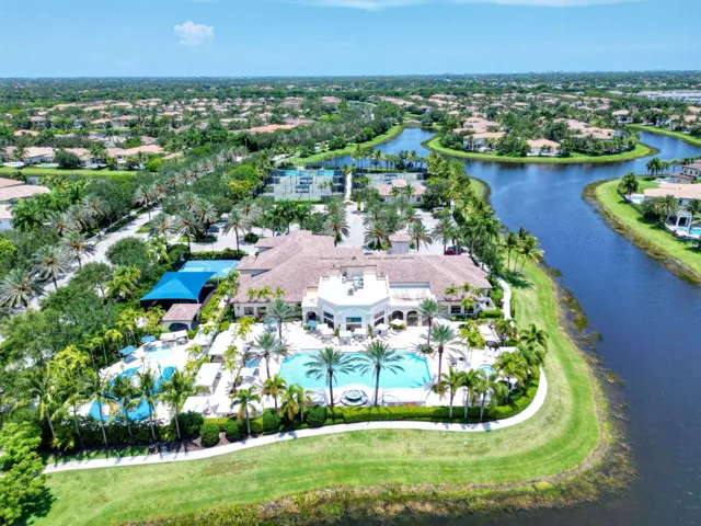 Clubhouse Bird Eye 1