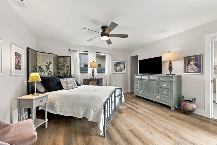 Primary Bedroom- Walk in closet