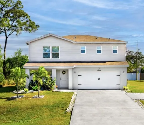 1350 SW Paar Dr 2