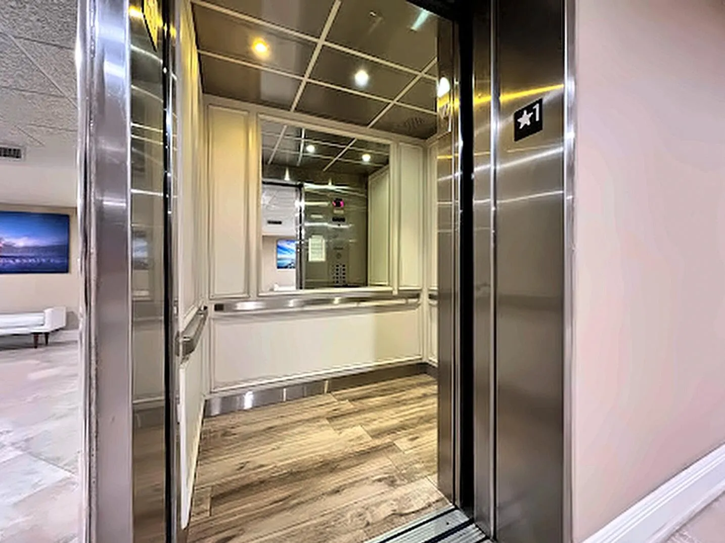 23-elevator