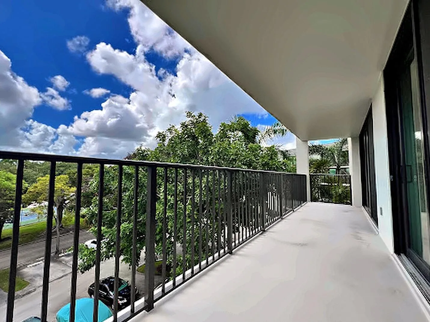 33-balcony-2