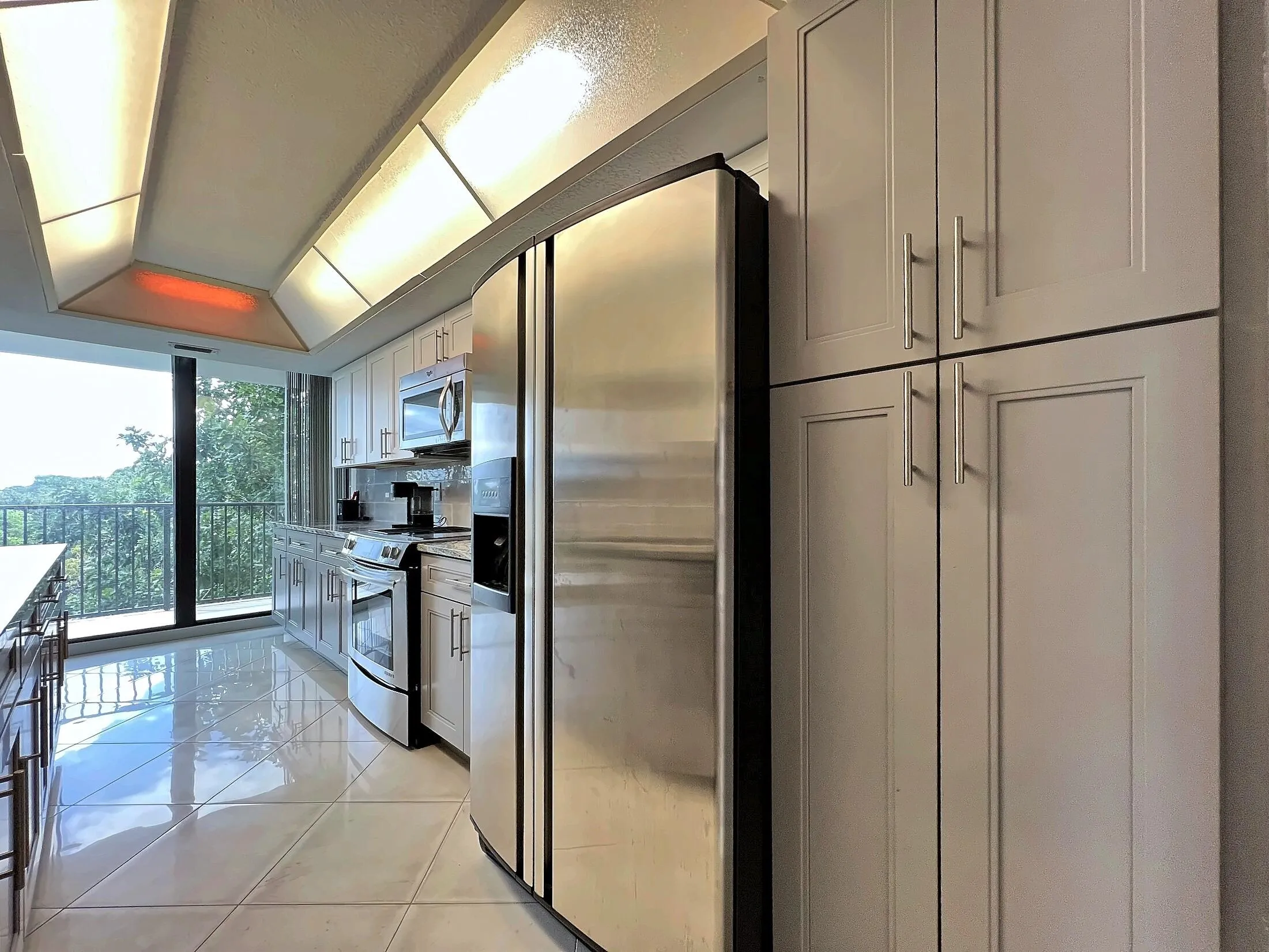 42-kitchen-refrigerator