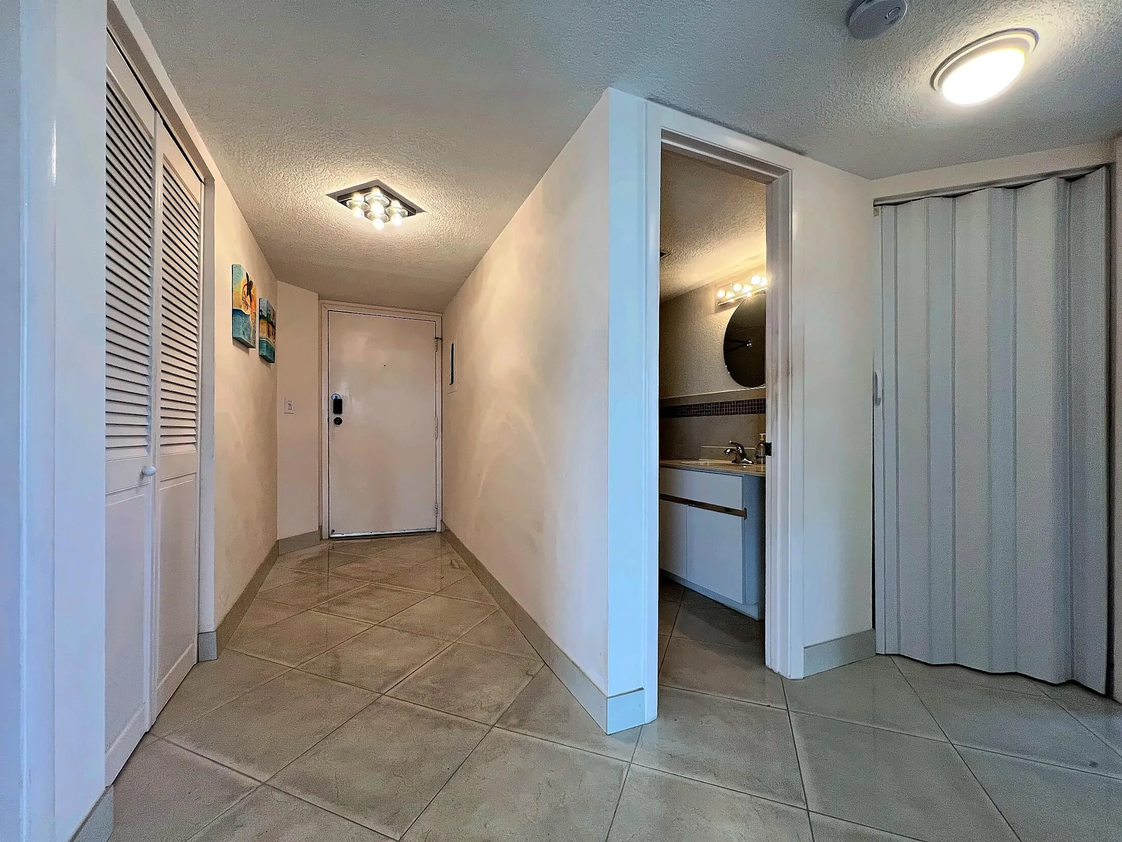 56-foyer