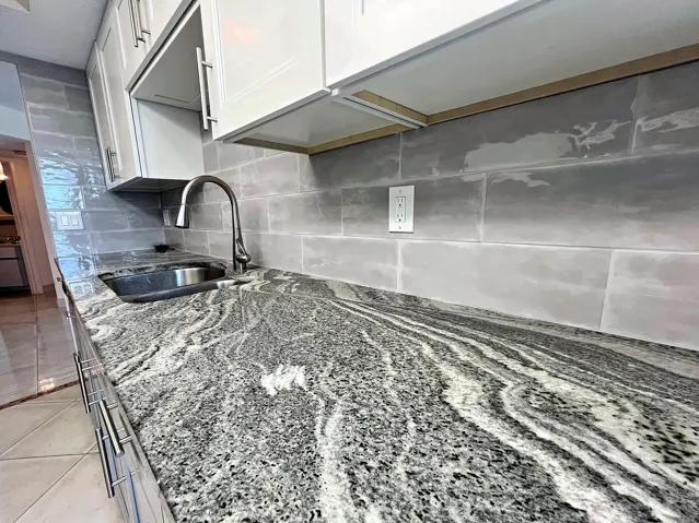 44-granite-counter-detail