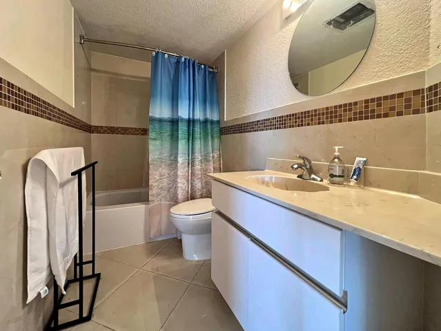 55-guest-bath-2