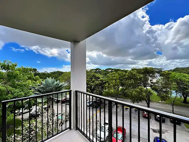 32-balcony-view