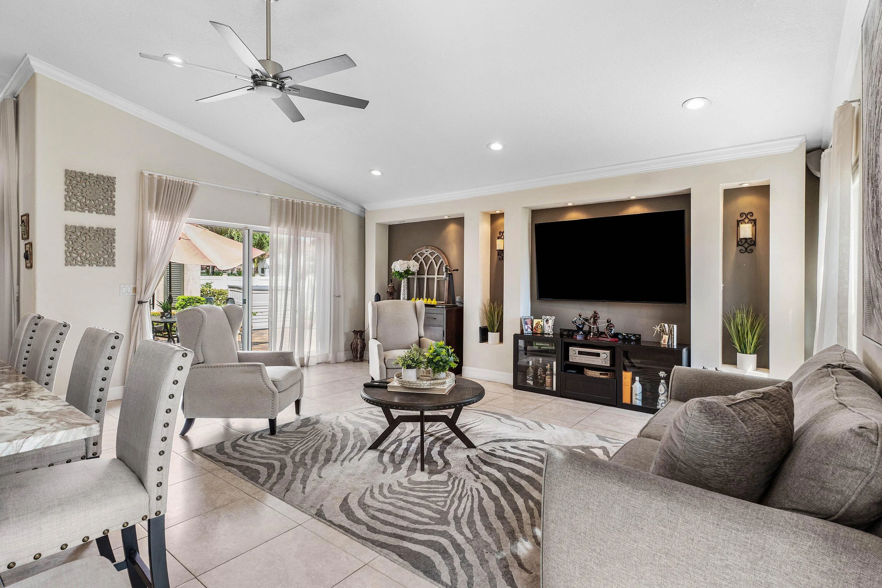 014-5054PrairieDunesVillageCircle-LakeWo