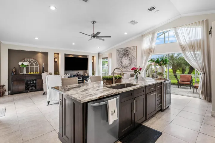 017-5054PrairieDunesVillageCircle-LakeWo