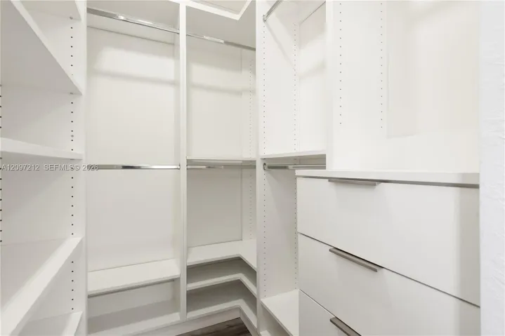 Walk-in Closets