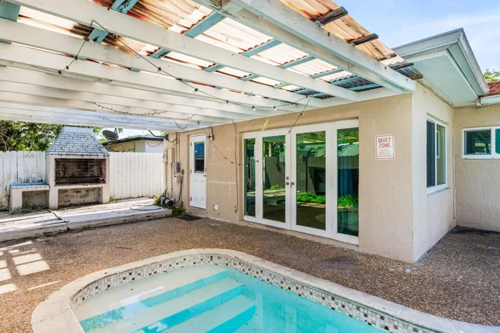 026-1121North66Terrace-Hollywood-FL-3302
