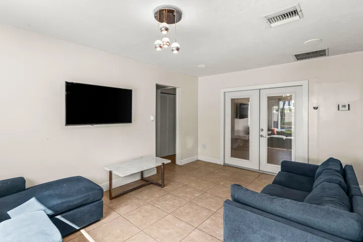 011-1121North66Terrace-Hollywood-FL-3302