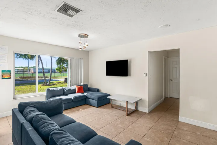 008-1121North66Terrace-Hollywood-FL-3302