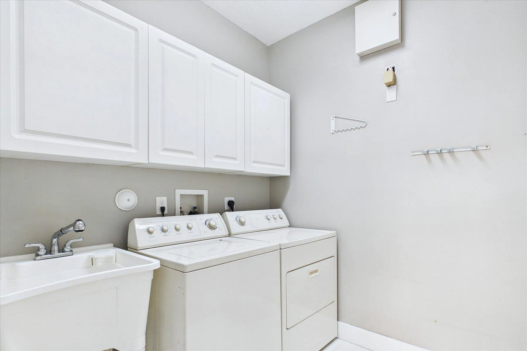 Laundry Room and Tub