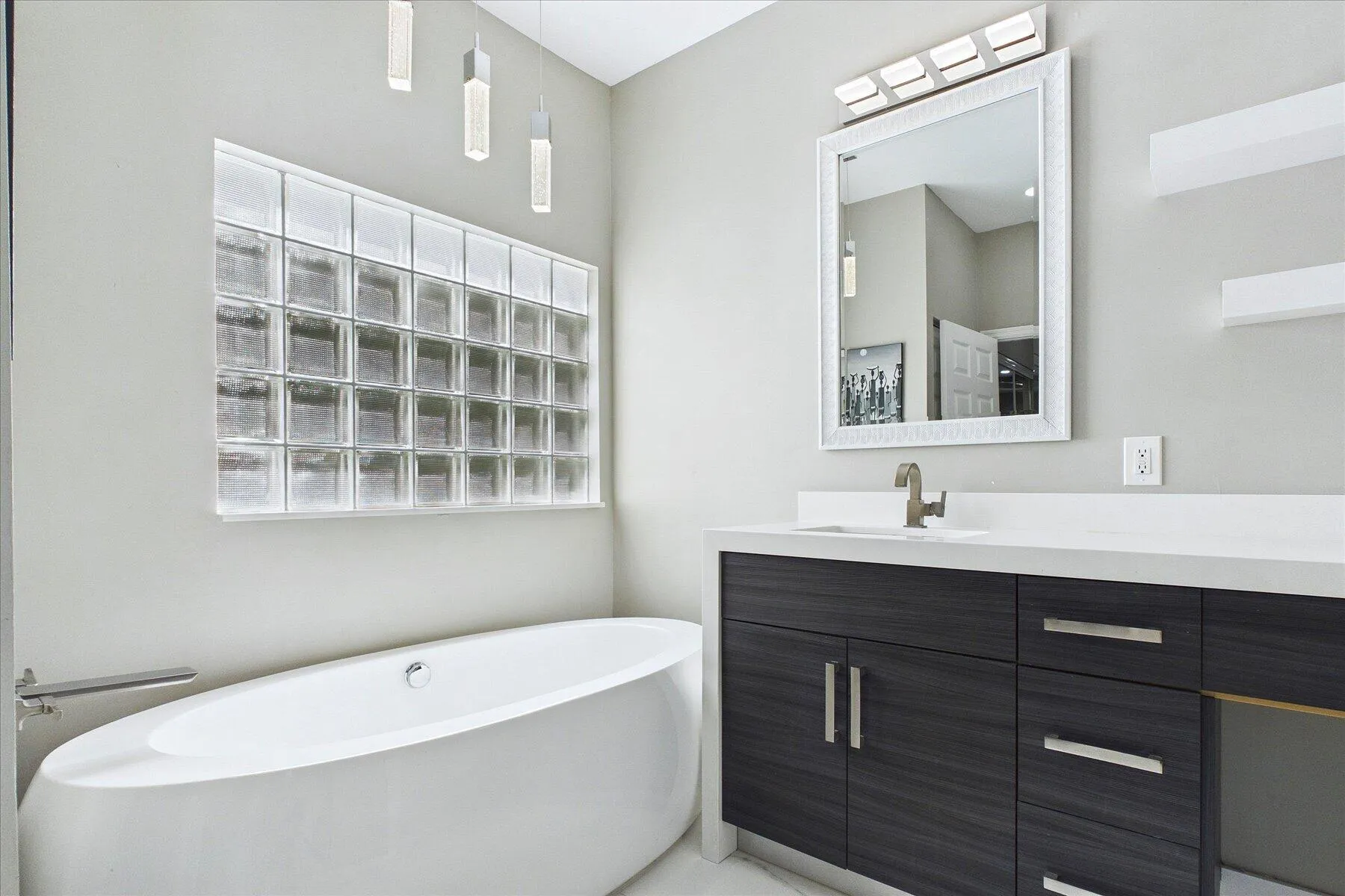 Separate Soaking Tub
