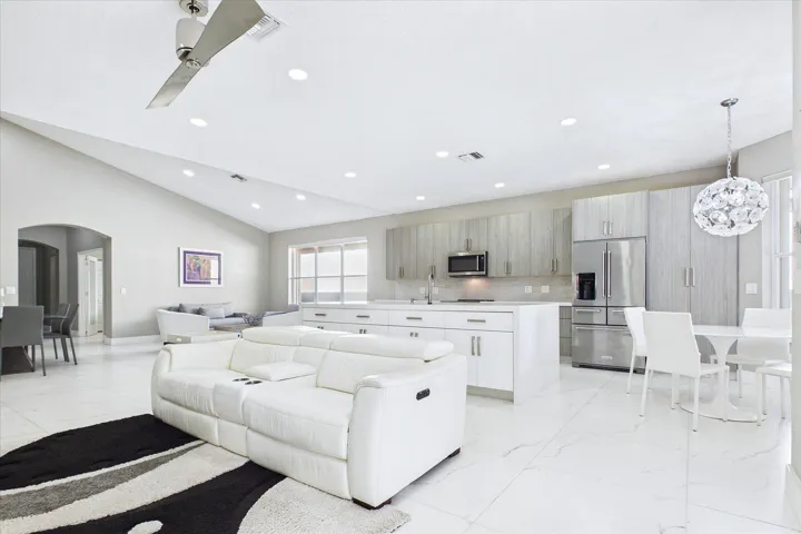 Open Concept Floor plan