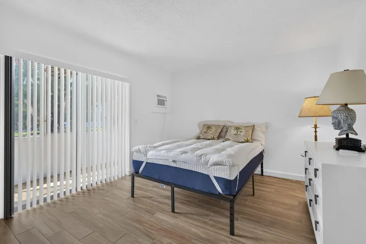 CERAMIC TILE THROUGHOUT
