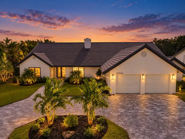 Oversized lakefront lot with new pavers