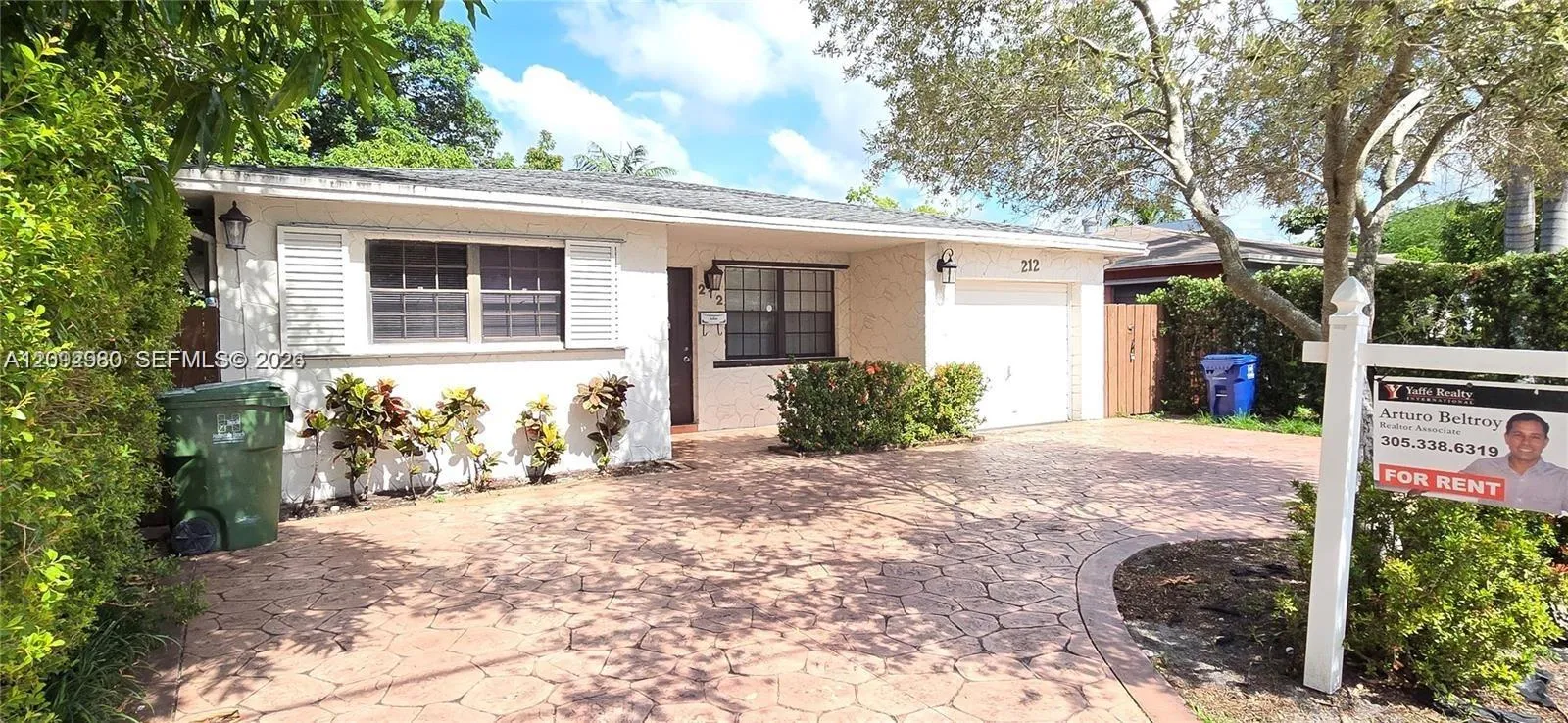 Circular driveway