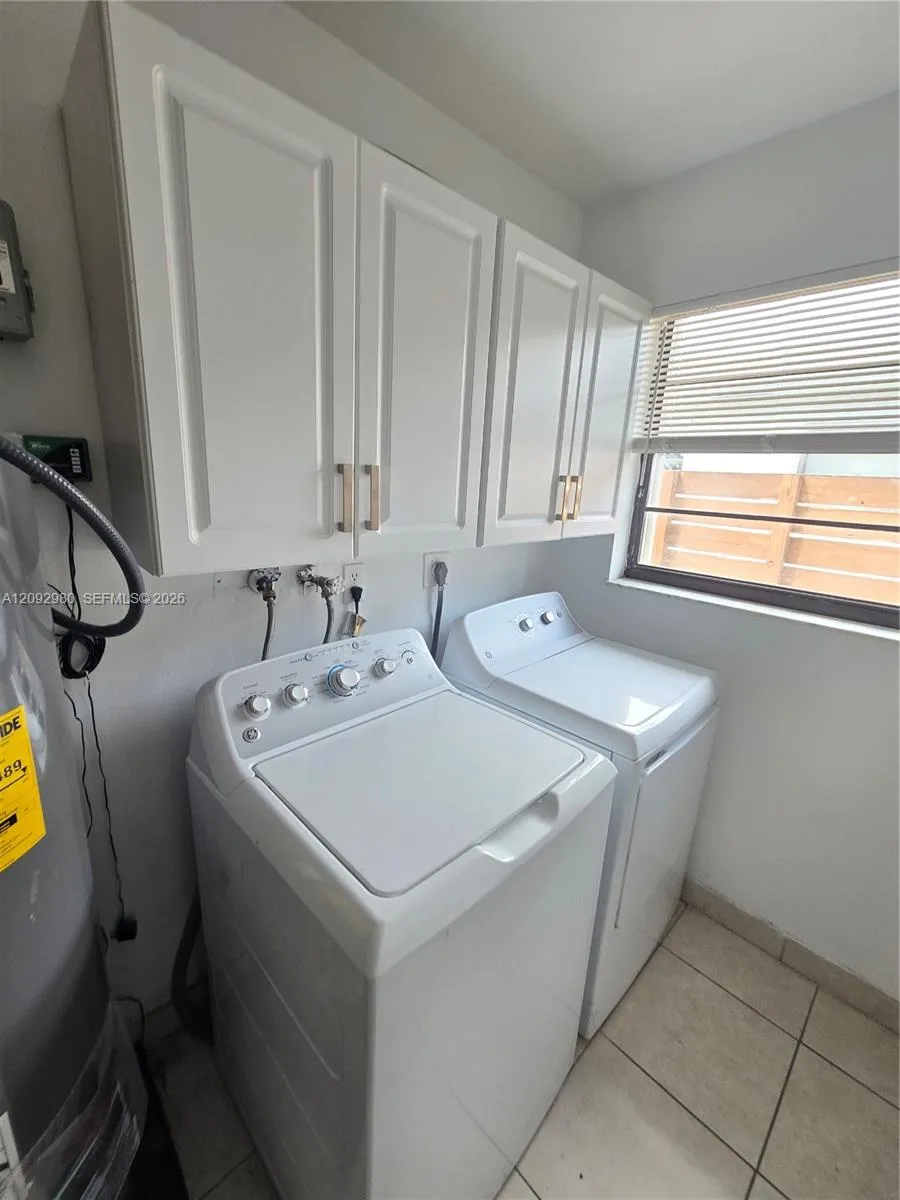 Laundry under a/c