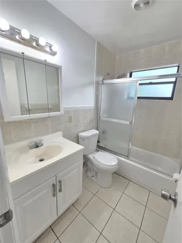 2nd bath room