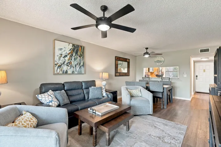 Living Room/Dining Room