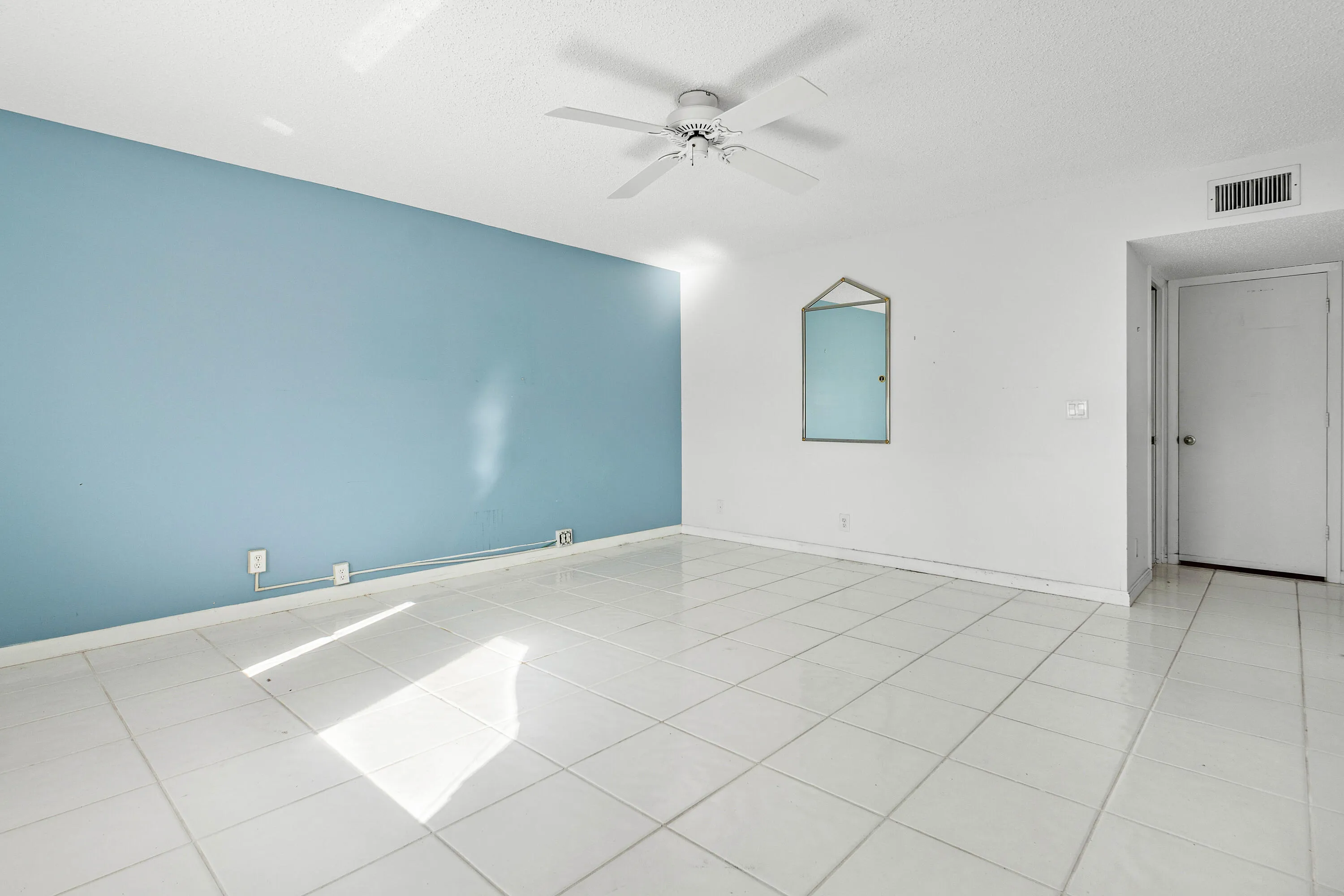 016-676810thAvenueNorth-216-LakeWorth-FL
