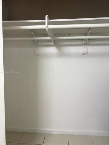 BD 1 spacious closet
