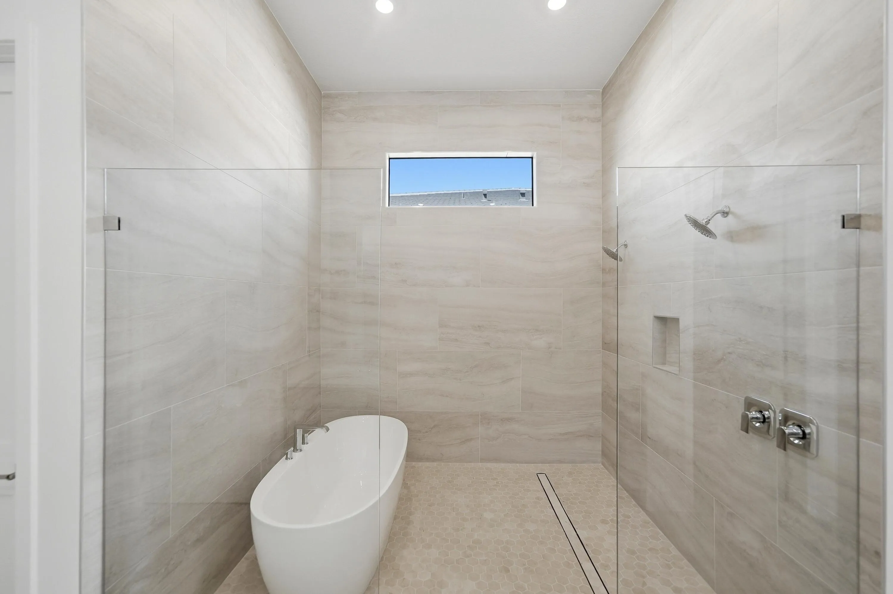 Prices, dimensions and features may vary and are subject to change. Photos are for illustrative purposes only.