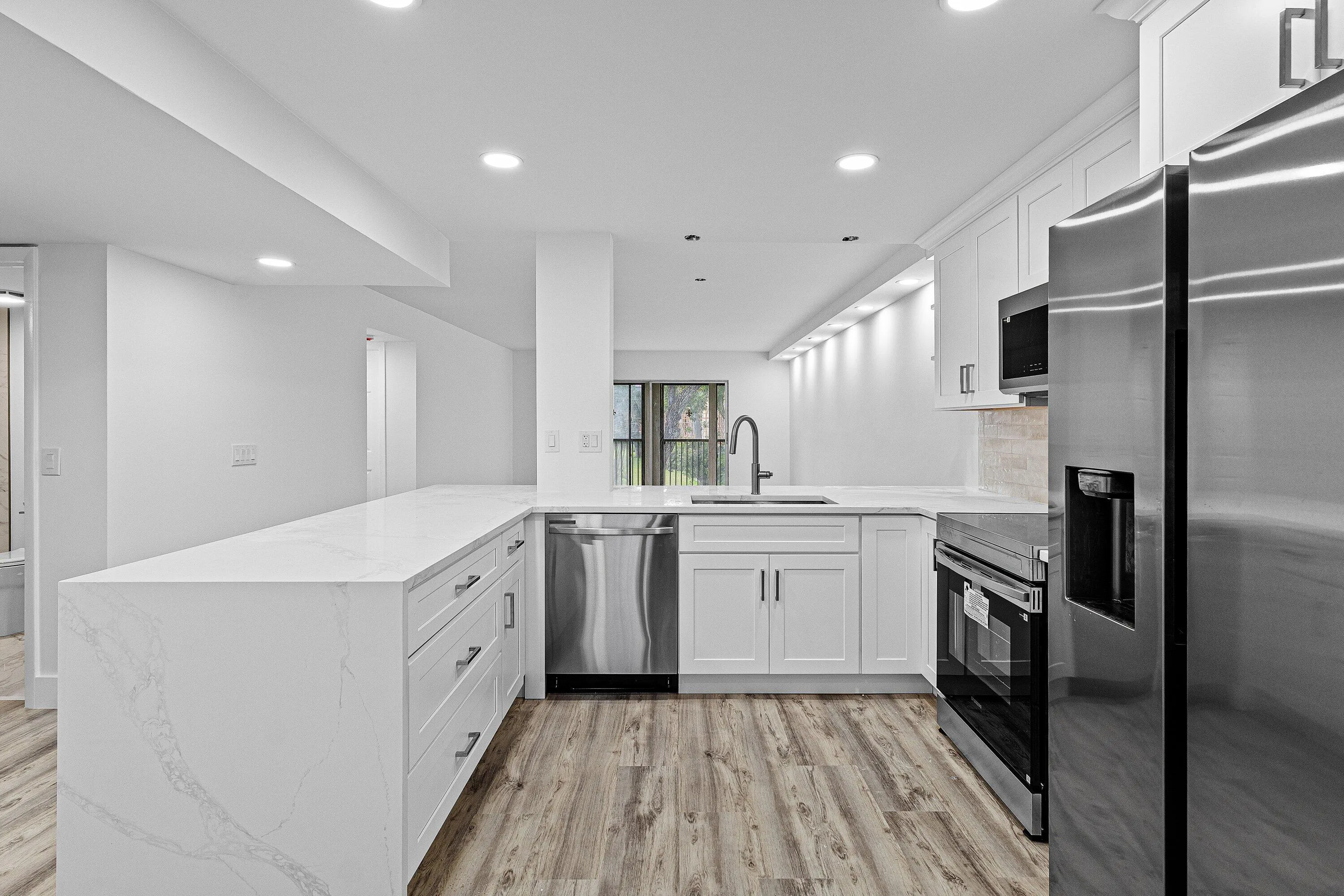 012-6585KensingtonLane-207-DelrayBeach-F