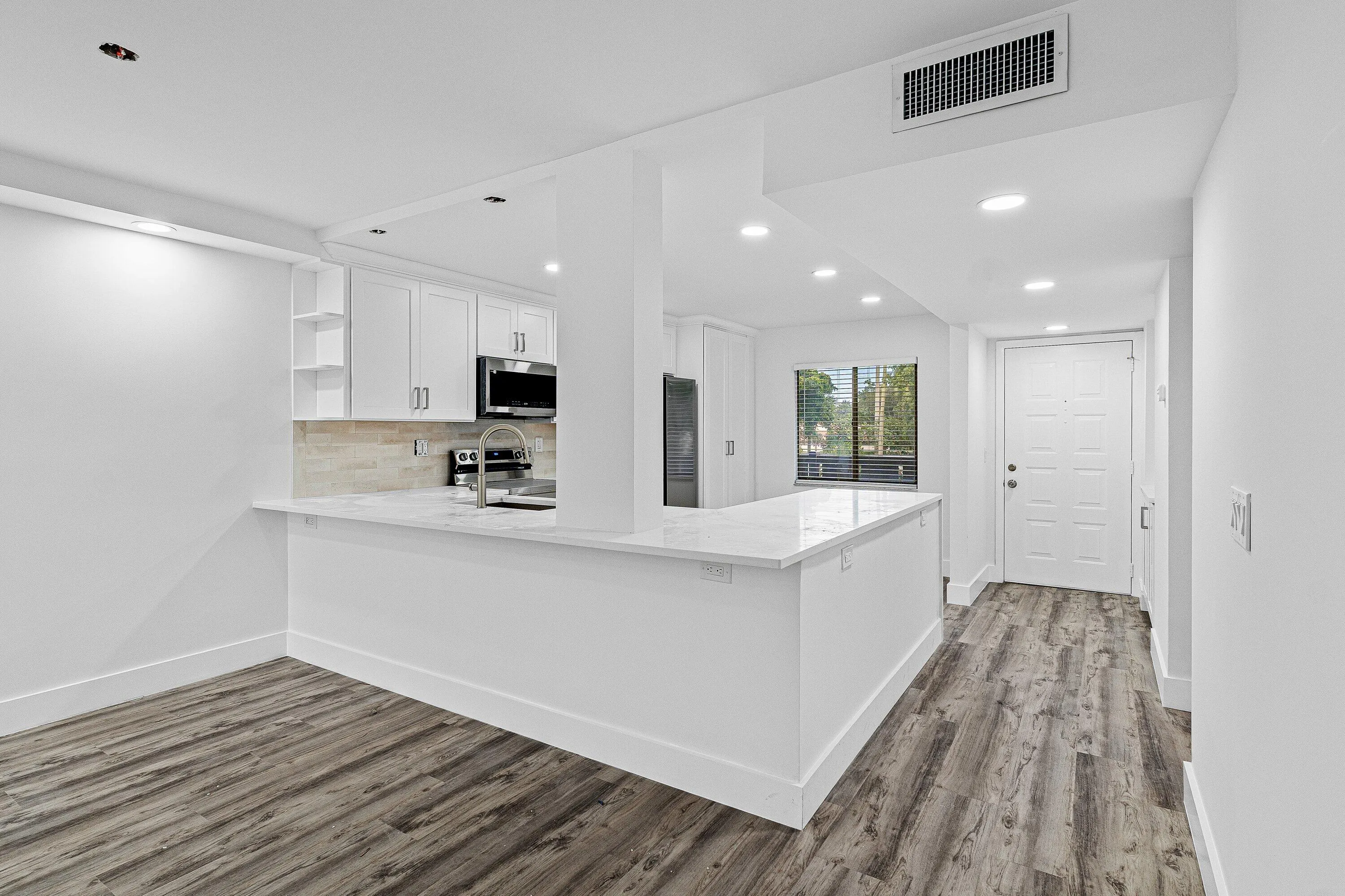 009-6585KensingtonLane-207-DelrayBeach-F