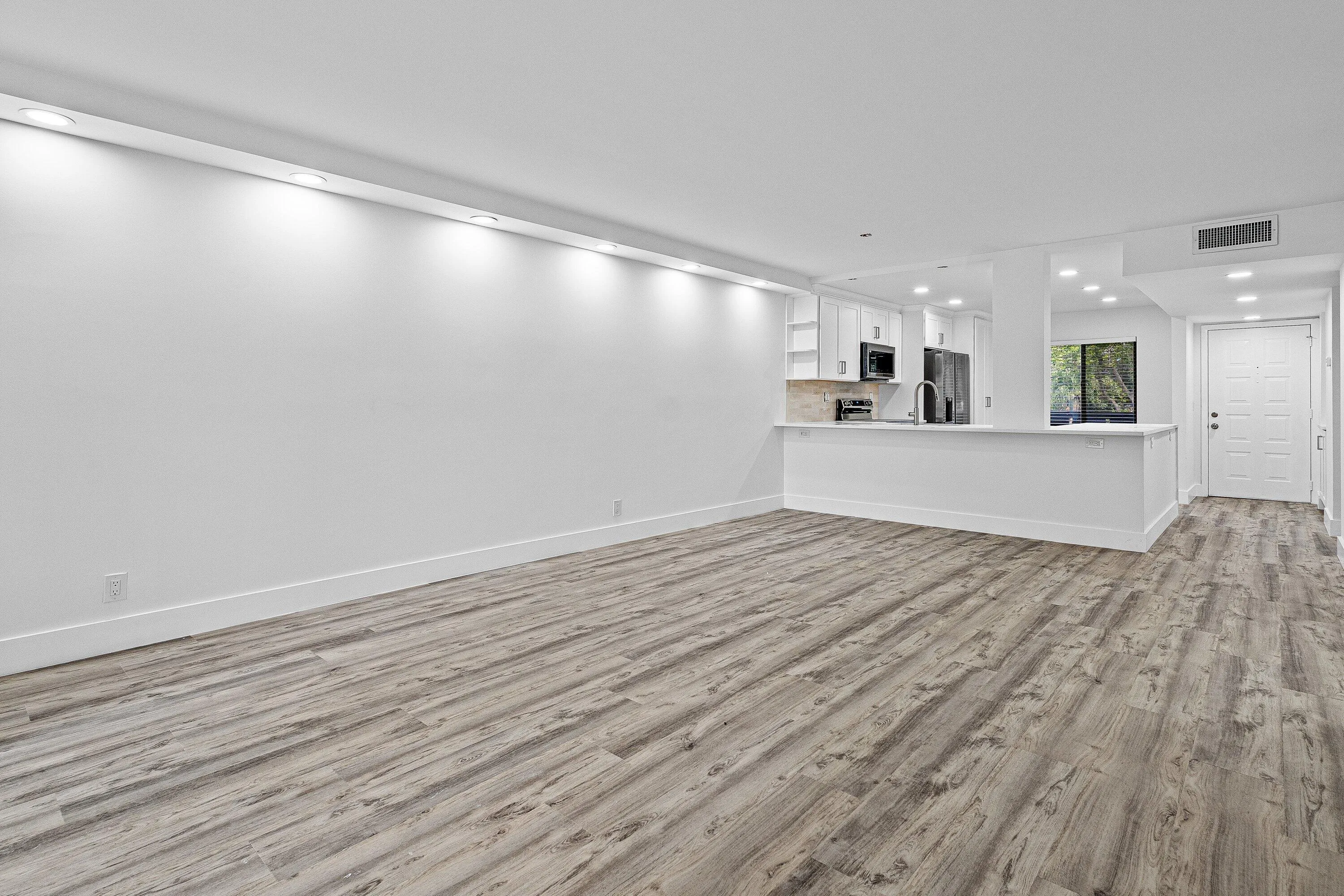 003-6585KensingtonLane-207-DelrayBeach-F
