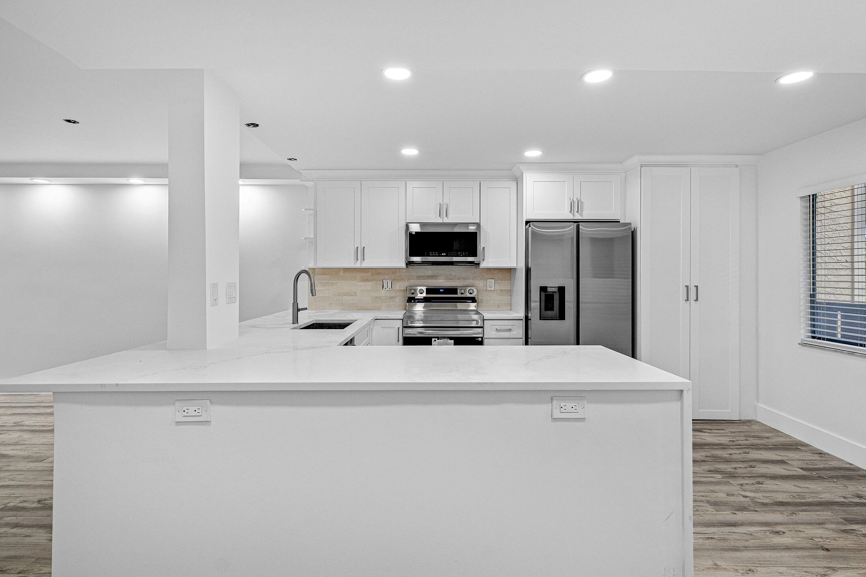 010-6585KensingtonLane-207-DelrayBeach-F