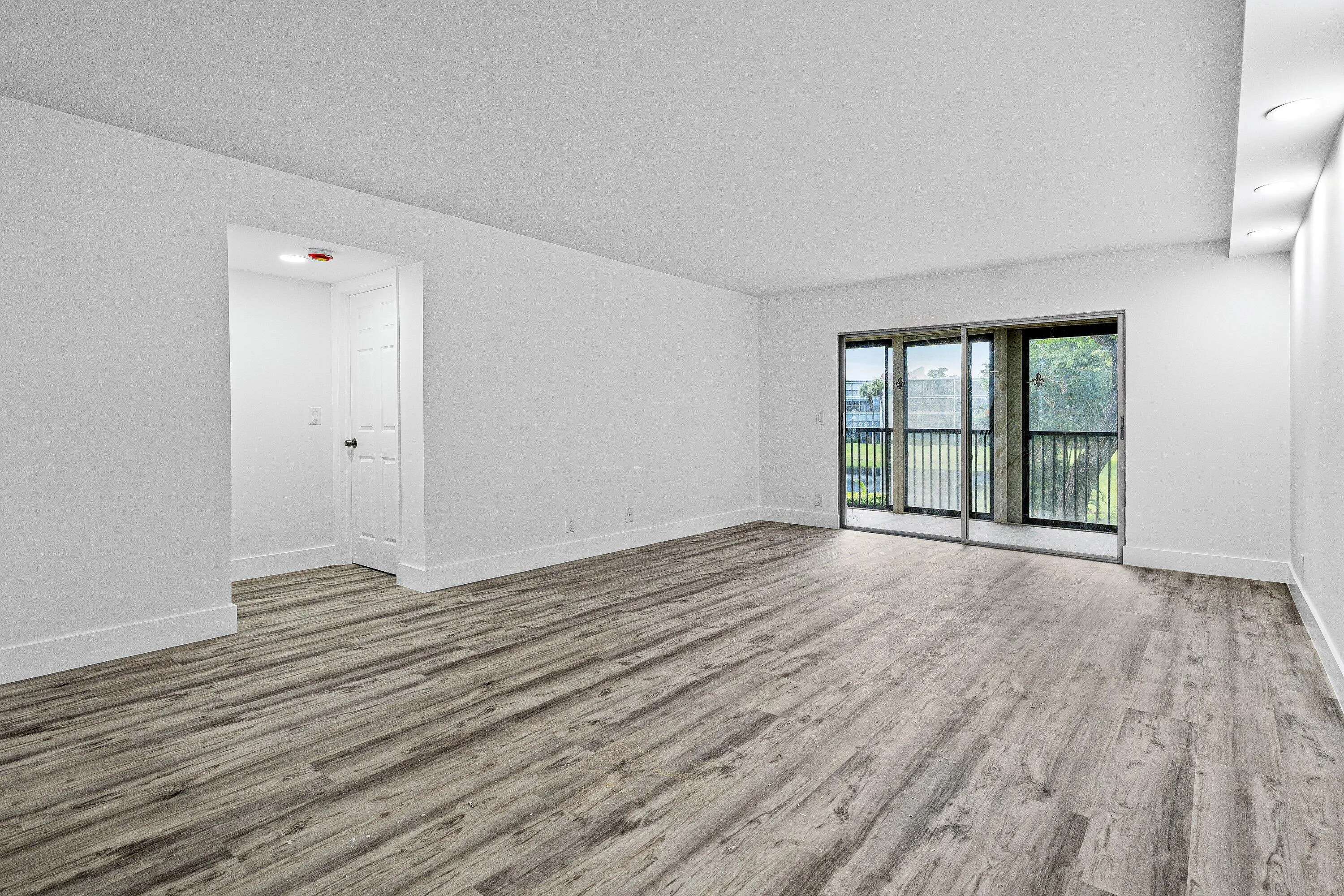 006-6585KensingtonLane-207-DelrayBeach-F