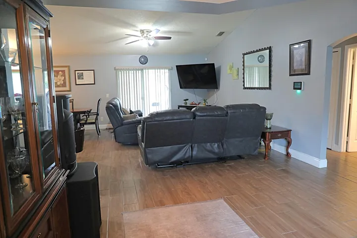 Lewis Realty 17