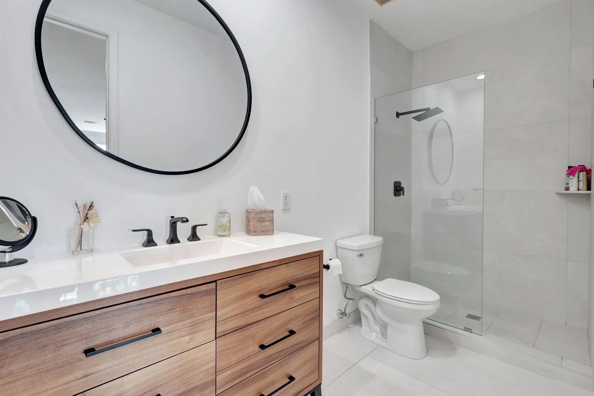 31-web-or-mls-11131Manderly_156 (1)