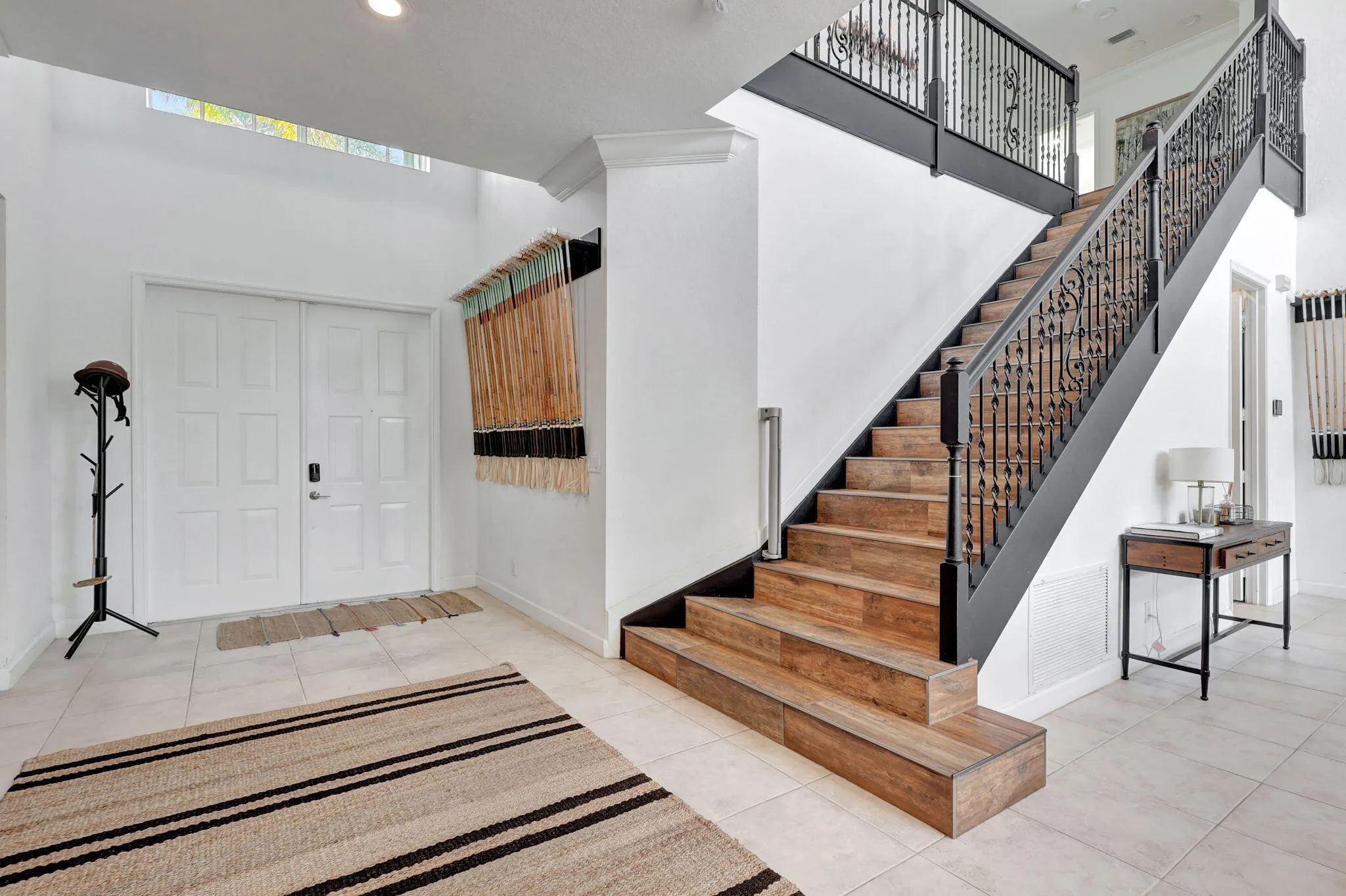 2-web-or-mls-11131Manderly_11 (1)