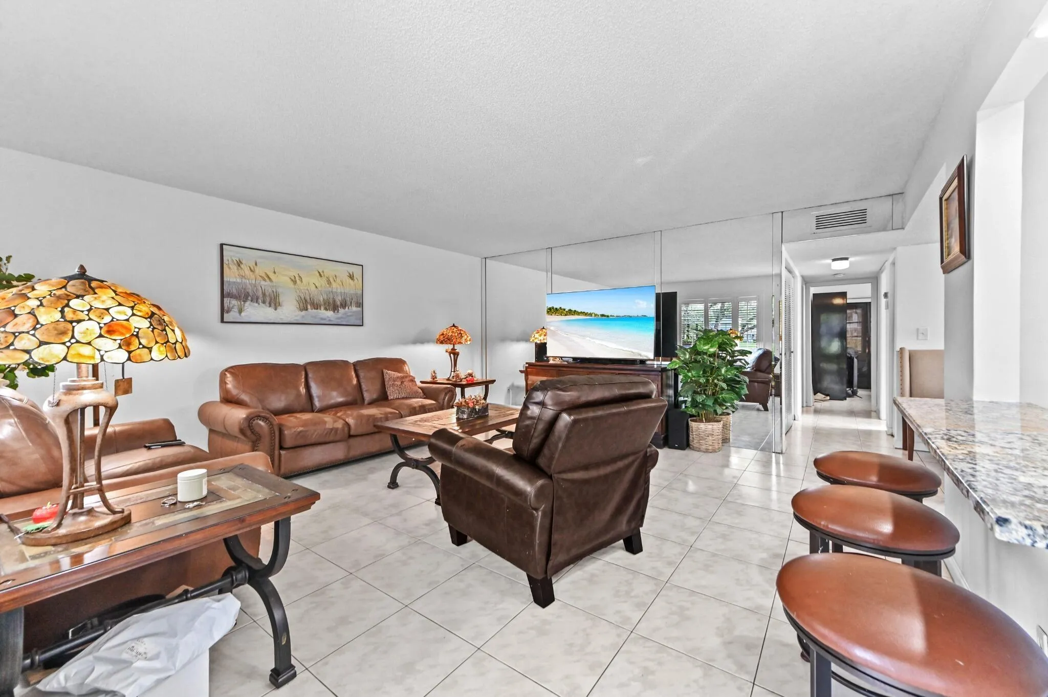 05 Living room 01(1)