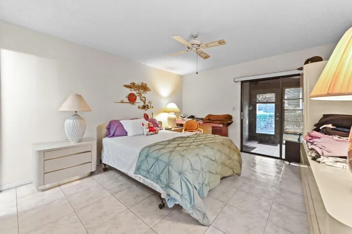 15 Bedroom 03
