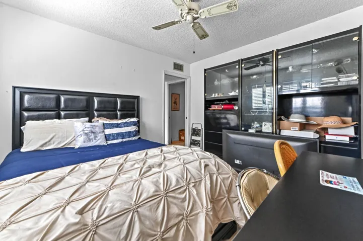14 Bedroom 02(1)