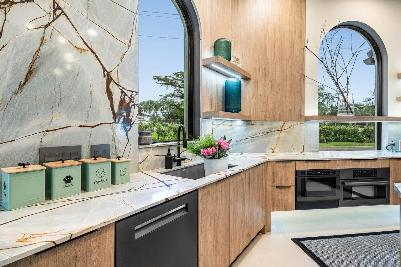 004-6693Northwest25thTerrace-BocaRaton-F