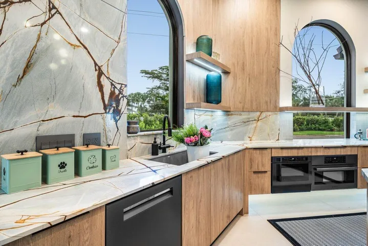 004-6693Northwest25thTerrace-BocaRaton-F