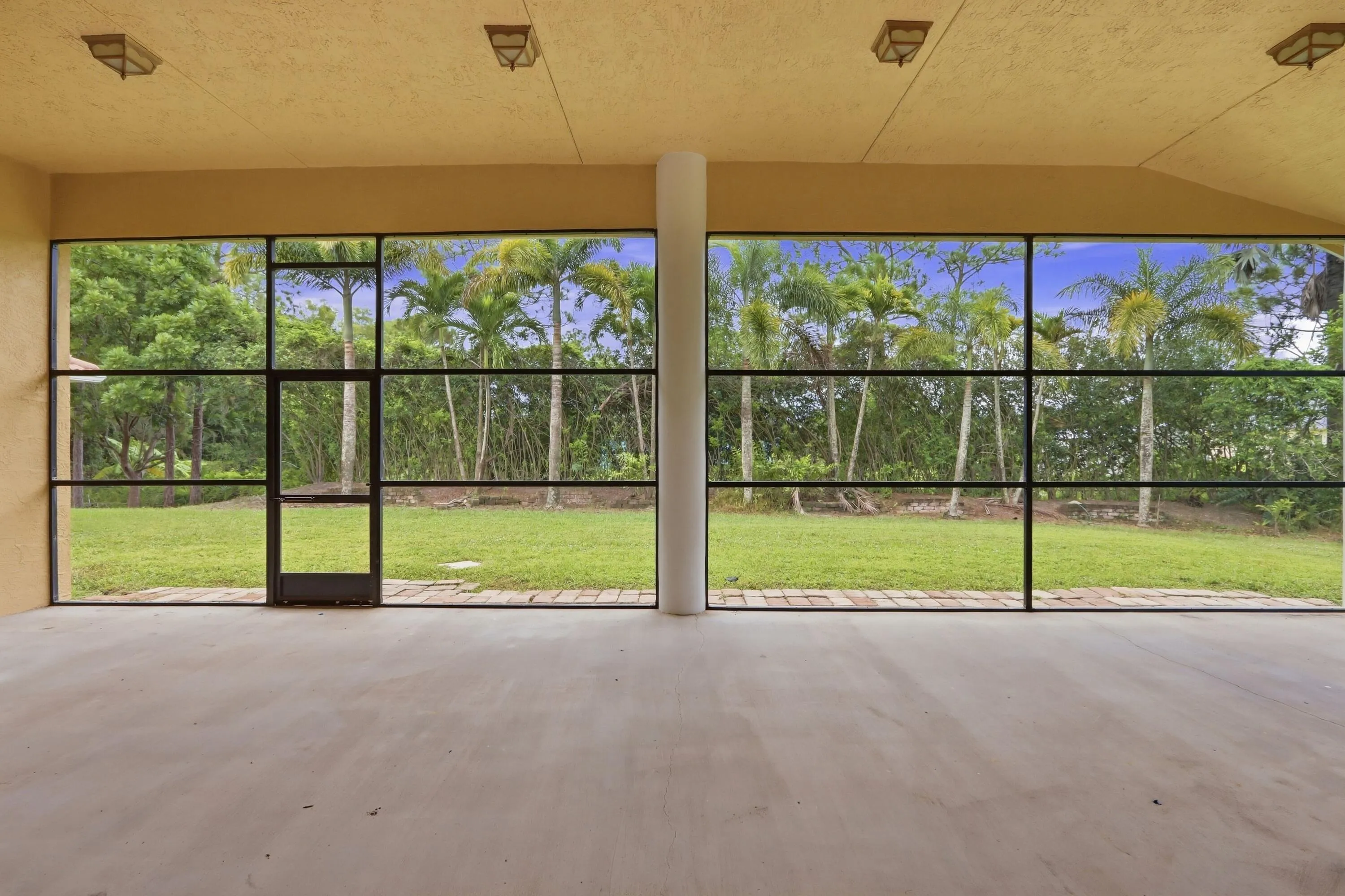 55_screened porch