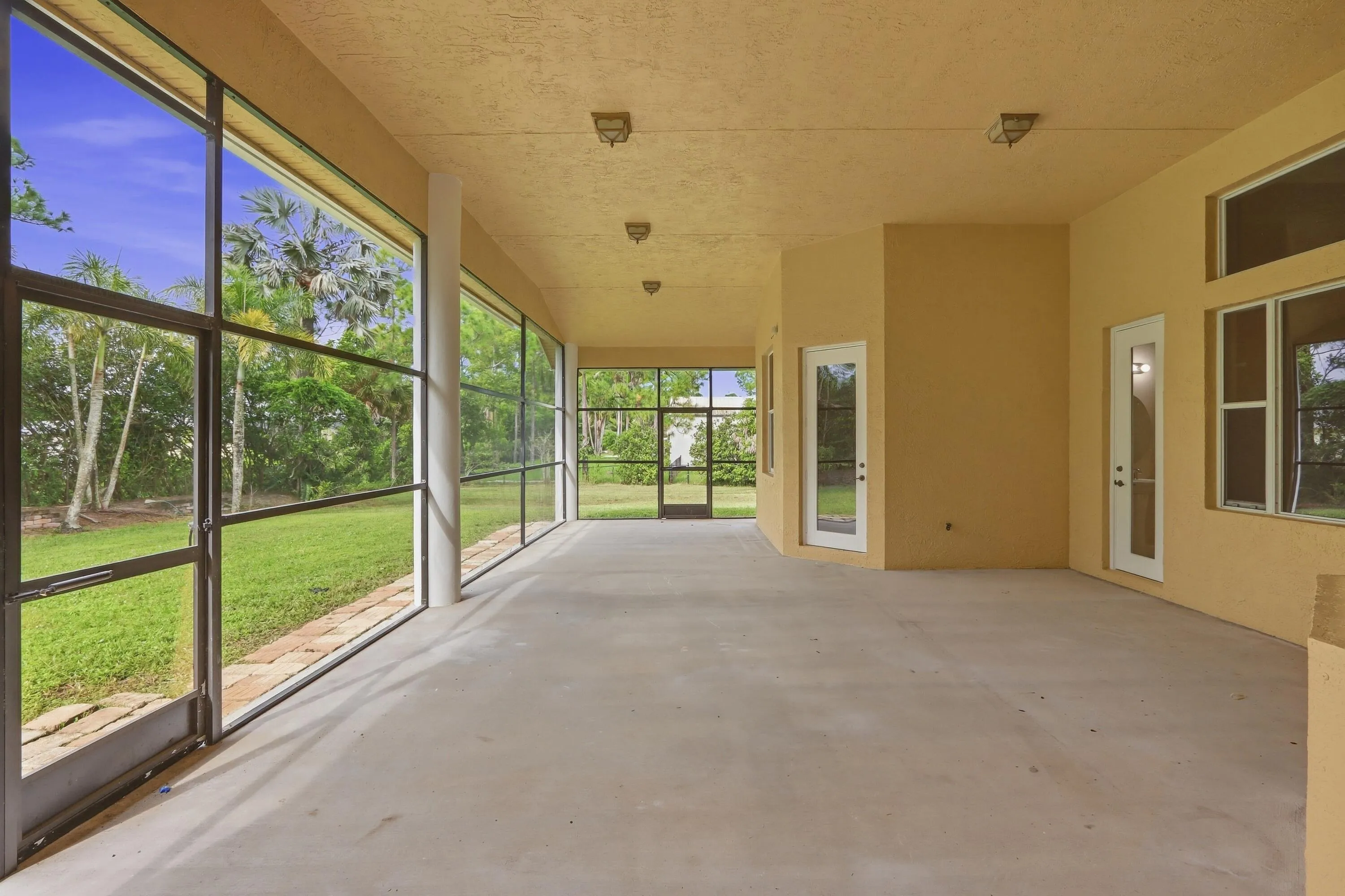 56_screened porch