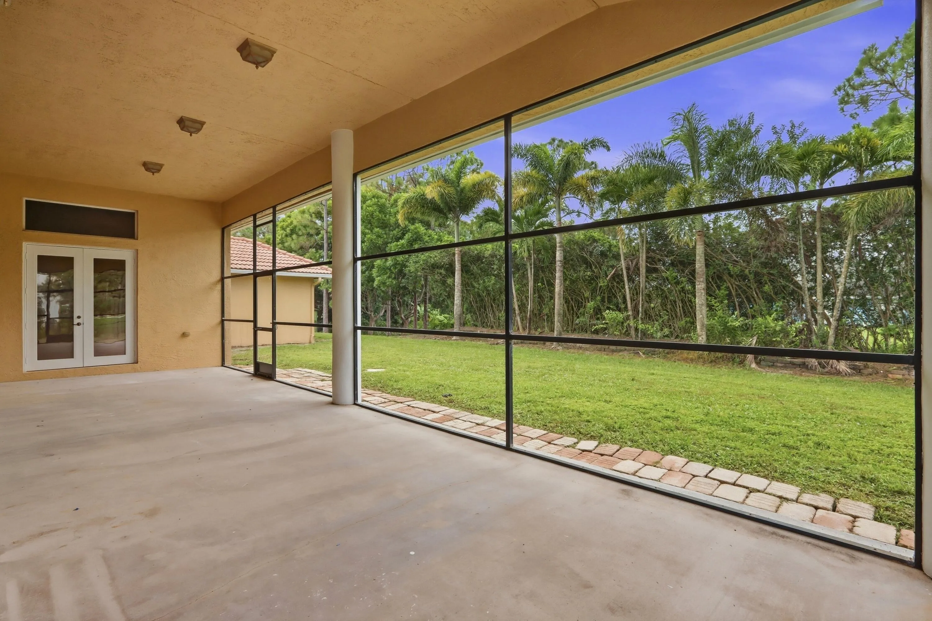 58_screened porch